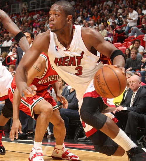 意甲第13轮纪律报告：阿莱格里对裁判出言不逊染红被停赛一场（意甲第13轮纪律通报：阿莱格里因对裁判不当言论被红牌罚下，停赛一场）