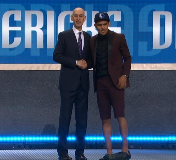 篮球勇士明星球员连续三场20+得分（勇士队球星连续三场拿下20+分）