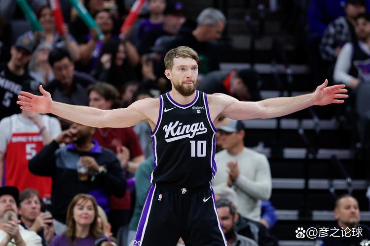 足球世界杯两队提前晋级，最后一轮无悬念（足球世界杯两队已提前出线，末轮无悬念）