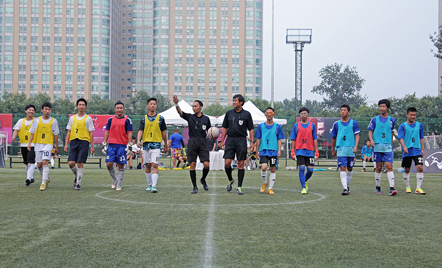 美记：库里距离复出还有一段时间，这次客场之旅可能看不到他（美记：库里复出尚需时日，本次客场之旅恐难见到他）