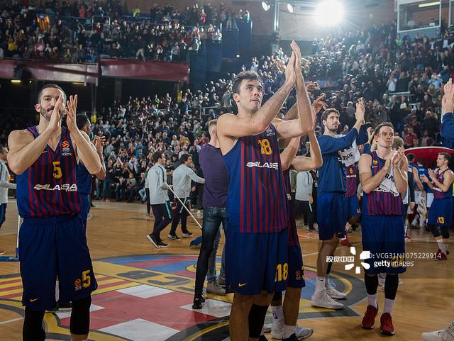 张玉宁：目标是小组出线然后更进一步，我们会全力以赴（张玉宁：先拿小组出线，再向更高目标冲击，我们会拼尽全力）