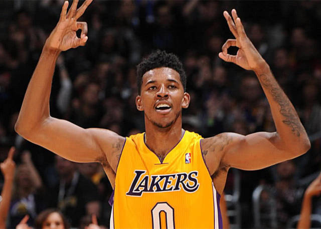 Stein：某资深高管表示 哈登可能会在交易截止日前进入交易讨论（Stein称：资深高管透露哈登可能在交易截止日前被纳入交易谈判）