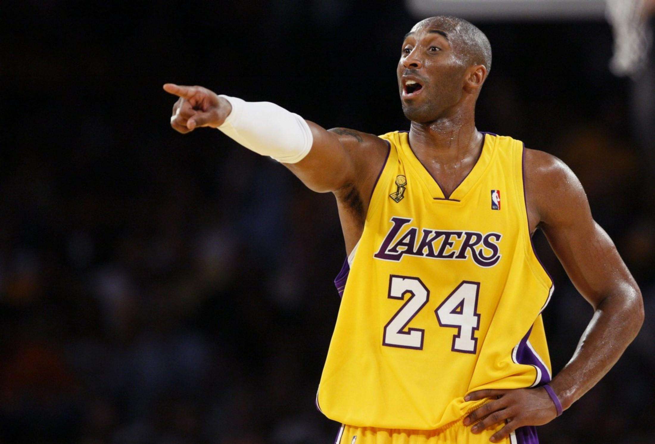 阿斯：拜仁加紧与于帕梅卡诺续约谈判，皇马考虑科纳特为备选（阿斯报：拜仁加速推动于帕梅卡诺续约，皇马将科纳特视为备选方案）