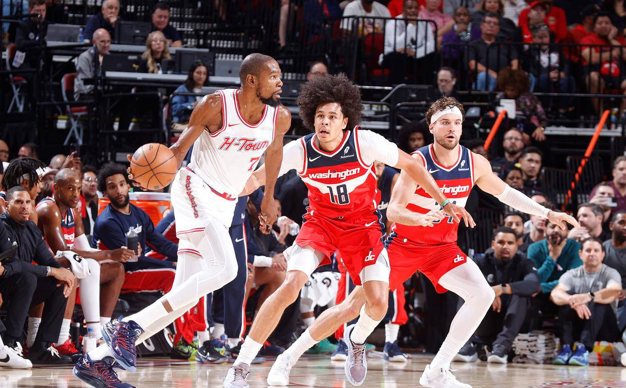 斯基拉：一家英超俱乐部询问了米兰前锋圣地亚哥的信息（斯基拉：英超球队已打听米兰前锋圣地亚哥的情况）