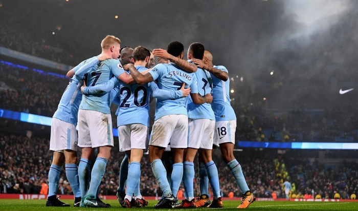 今天是海港足球俱乐部一线队球员武磊的生日，让我们...（武磊生日到来，海港一线队邀你送上祝福）