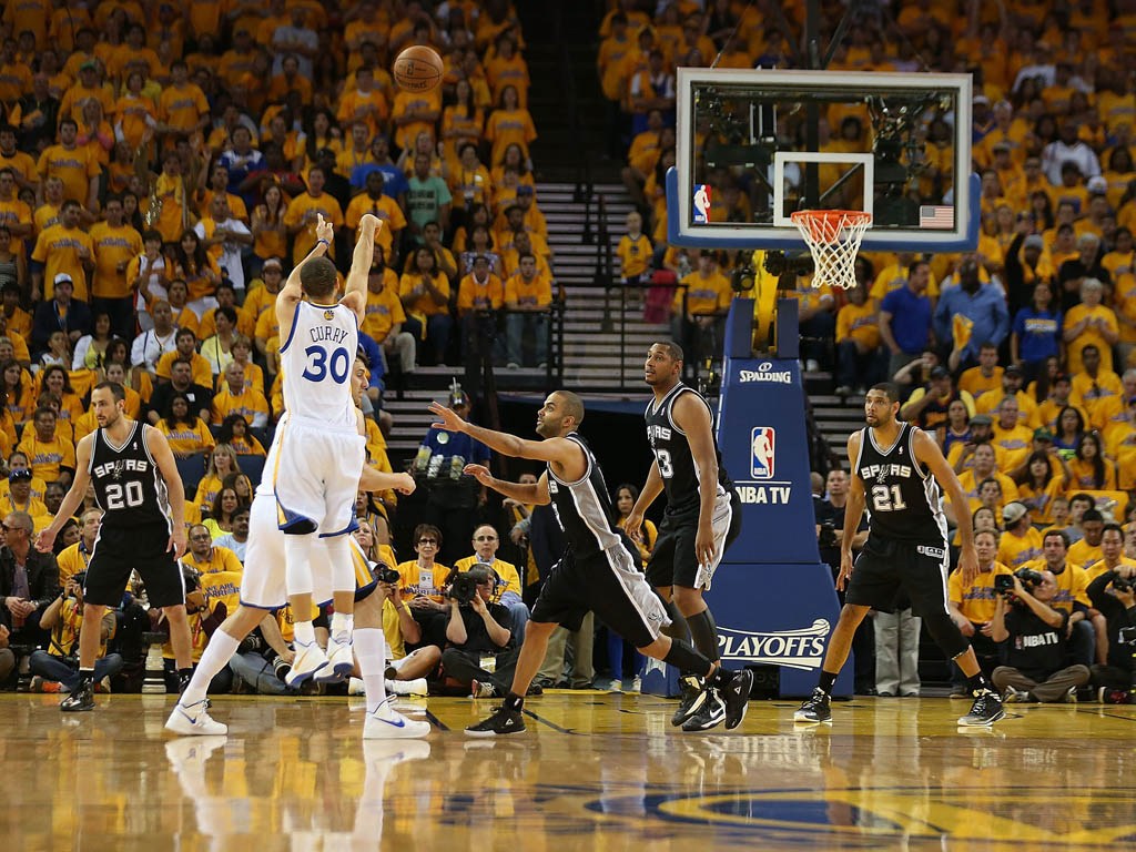 邮报：红军vs毕包前安菲尔德主看台发生误报，球迷被暂时疏散（邮报：利物浦vs毕尔巴鄂赛前安菲尔德主看台误报，球迷短暂撤离）