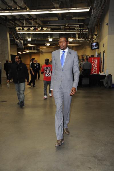 广东首创“百BA”篮球赛 以“姓火相传”促全民健身（广东推出“百BA”篮球赛，“姓火相传”点燃全民健身）