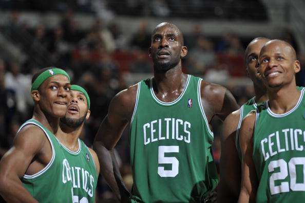 米体：意甲启用高可见度足球，荧光橙配色以往仅用于极端天气（米体：意甲将启用高可视度用球，曾仅用于极端天气的荧光橙配色成常态）